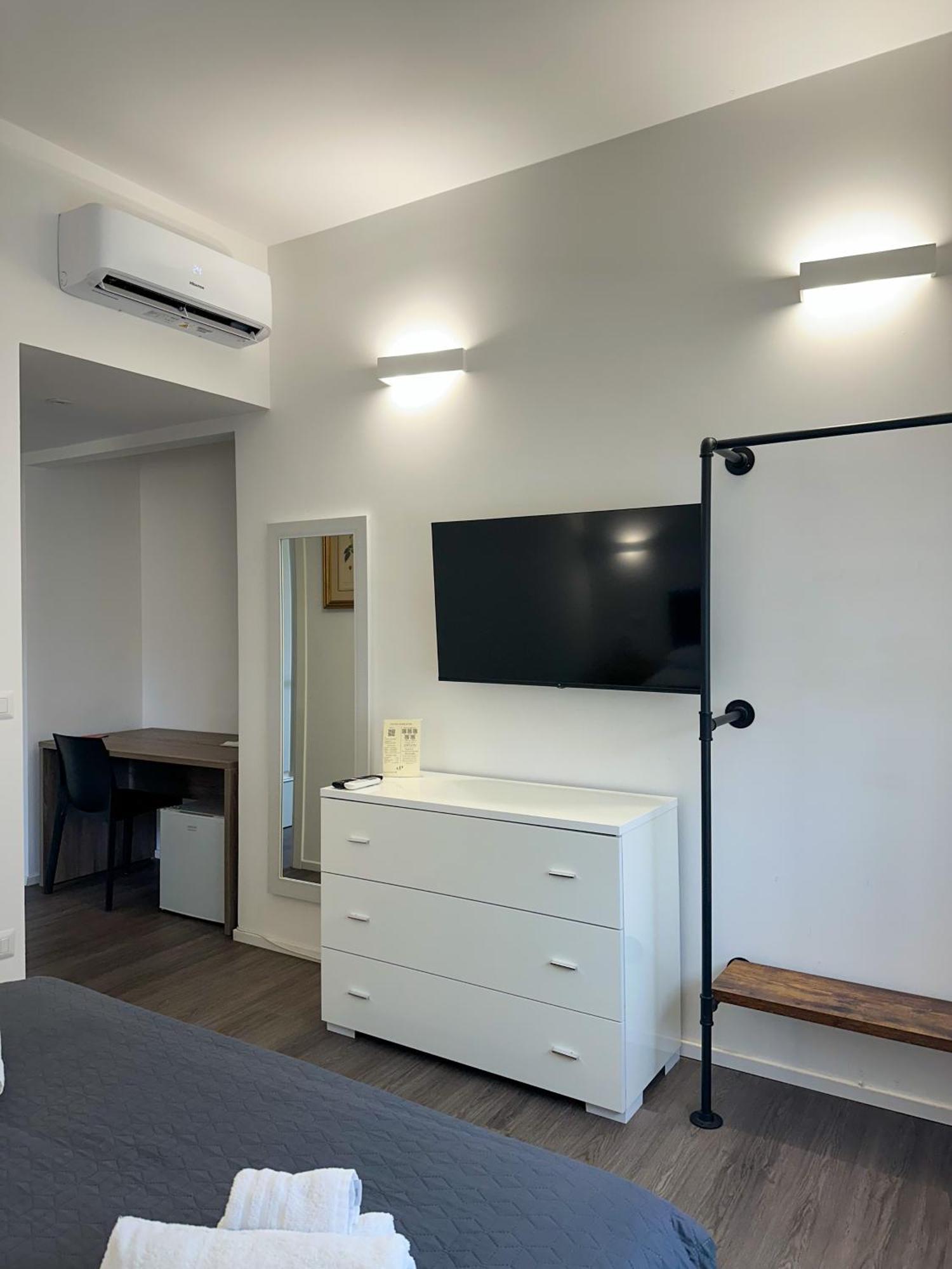Dante 134 Rooms Cagliari Dış mekan fotoğraf